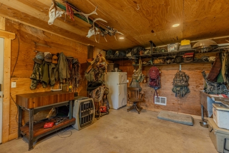 Eastern Oregon Springston Homestead Located Outside of Burns - image 34