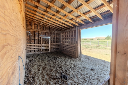 Eastern Oregon Springston Homestead Located Outside of Burns - image 32