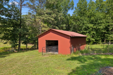 Country Home with Acreage for Sale in McMinn County, Tennessee - image 45