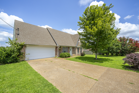 Updated Brick Home for Sale in Jackson, TN - Under $300K - image 36