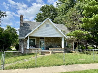 Horse Property in Town with Commercial Opportunity - image 4