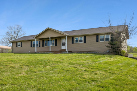 Remodeled Country Home with Full Basement for Sale in Middle, TN - image 1