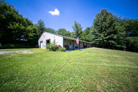 Country Home & Premier Equine Facility | Easton, Missouri - image 36