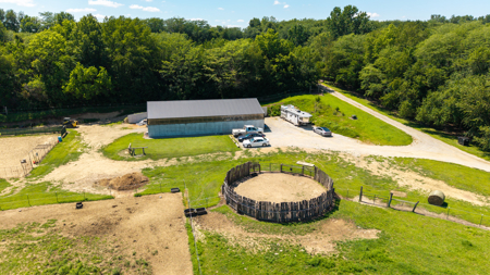 Country Home & Premier Equine Facility | Easton, Missouri - image 9