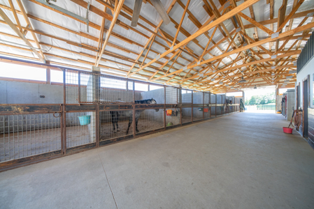 Country Home & Premier Equine Facility | Easton, Missouri - image 43