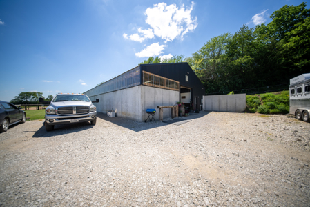 Country Home & Premier Equine Facility | Easton, Missouri - image 47