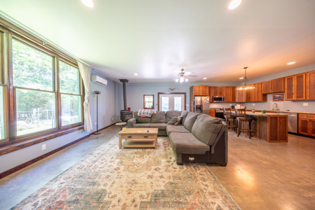 Country Home & Premier Equine Facility | Easton, Missouri - image 26