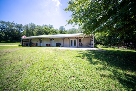 Country Home & Premier Equine Facility | Easton, Missouri - image 38