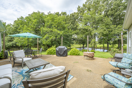 Premier TN Estate w/ Log Home, Stocked Lake, Barn, & Guest House - image 36