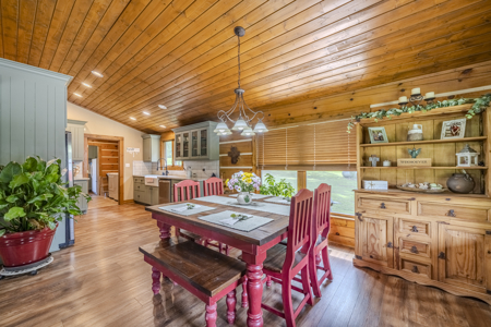 Premier TN Estate w/ Log Home, Stocked Lake, Barn, & Guest House - image 8