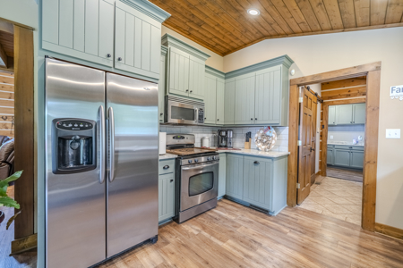 Premier TN Estate w/ Log Home, Stocked Lake, Barn, & Guest House - image 10