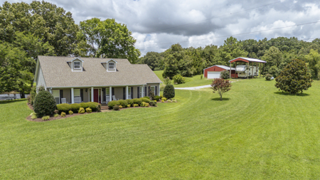 Premier TN Estate w/ Log Home, Stocked Lake, Barn, & Guest House - image 25