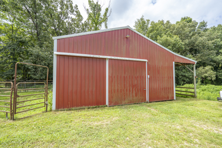 Premier TN Estate w/ Log Home, Stocked Lake, Barn, & Guest House - image 21