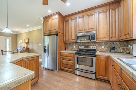 Premier TN Estate w/ Log Home, Stocked Lake, Barn, & Guest House - image 31
