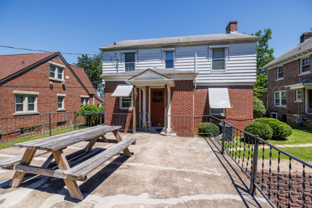 Indiana University Campus-Area Investment | 326 S Eagleson - image 8