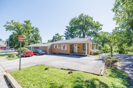 IU Campus-Area Investment Property | 409 S Swain Avenue - image 3