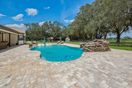 Luxury home on 32 Acres with a pool in Newberry, FL - image 11