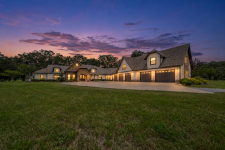 Luxury home on 32 Acres with a pool in Newberry, FL - image 2