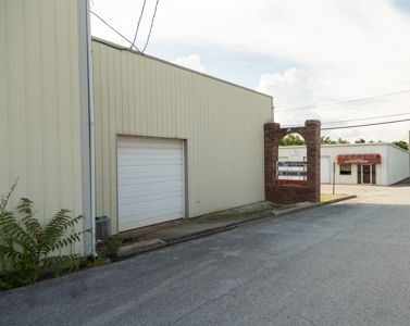 Business Opportunity Commercial Building For Sale - image 4