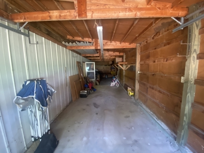 Charming 2 Bed, 2 Bath Ranch Near Amenities - image 28