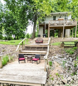 Waterfront Cabin For Sale in Northern Arkansas on Spring River - image 3