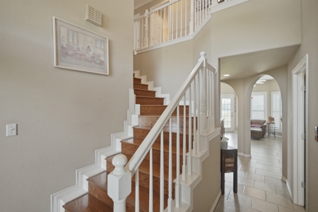 Turnkey South Texas Cattle & Hunting Ranch with Executive Home - image 4