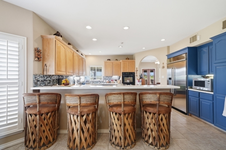 Turnkey South Texas Cattle & Hunting Ranch with Executive Home - image 6