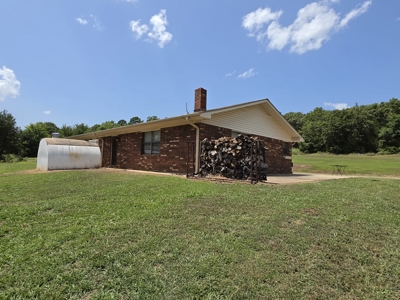 Country Home – Shop – Barn - 7 Acres – Homestead Property - image 3