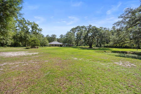 Beautiful Home On 15.5 Private Acres in North Florida - image 6