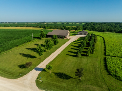 42+/- Acres with 4 Bedroom Home in Decorah IA - image 22
