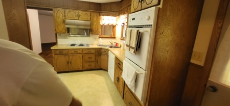Real Estate Auction Elm St Miami - image 1