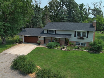 3.59-Acre 5 bedrooms 2 bath – Hayfield, Minnesota - image 1