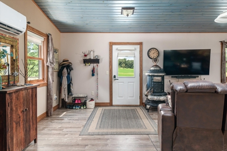 Amazing Country Home - Garage, Workshop, Apartment, on 2.29 Acres - image 1