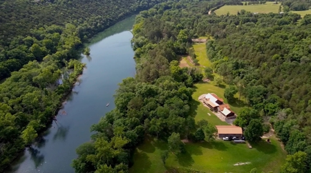 White River Luxury Lodge Estate | Acreage With World Class Views - image 2
