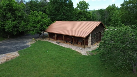White River Luxury Lodge Estate | Acreage With World Class Views - image 12