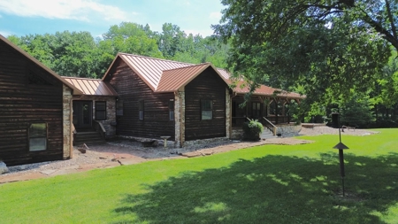 White River Luxury Lodge Estate | Acreage With World Class Views - image 8