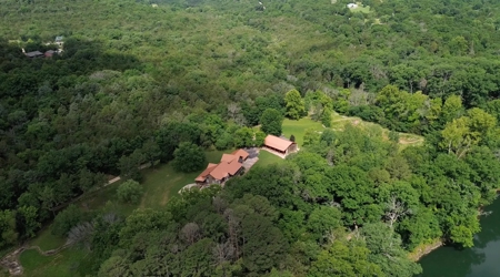 White River Luxury Lodge Estate | Acreage With World Class Views - image 5
