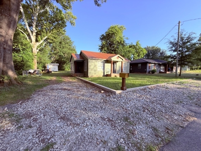 2BR-1BA Cottage Style Home in Town - Winnsboro Franklin County TX - image 2