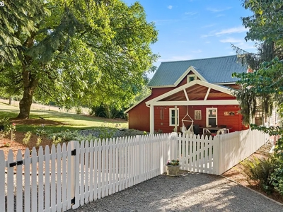 Historic Amboy Homestead with Barn - image 4
