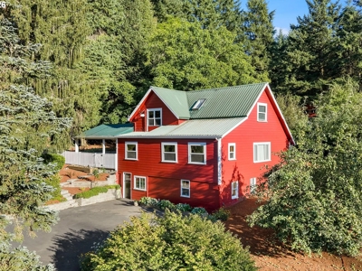 Historic Amboy Homestead with Barn - image 1