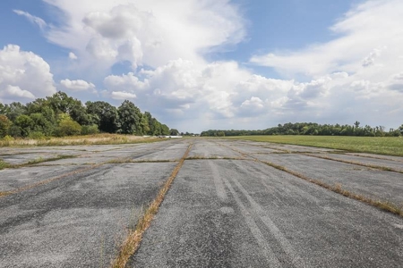 115acres with 3400 ft Runway & Hanger for sale near Franklin, Ky. - image 8