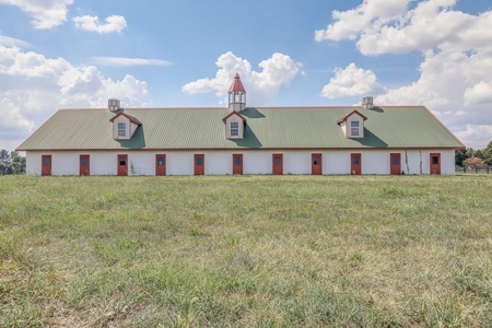 40acre equestrian estate,homeW/stables for sale near Franklin Ky - image 37