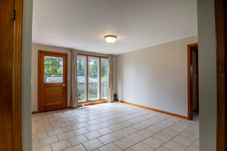 Fantastic Home For One Level Living!  3 Bedroom Ranch Style Home! - image 18