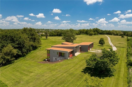 Exceptional Modern Living on 16.5± Private Acres - image 4