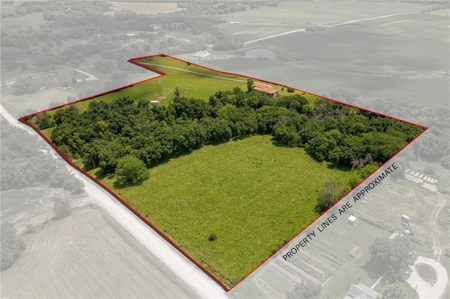 Exceptional Modern Living on 16.5± Private Acres - image 20