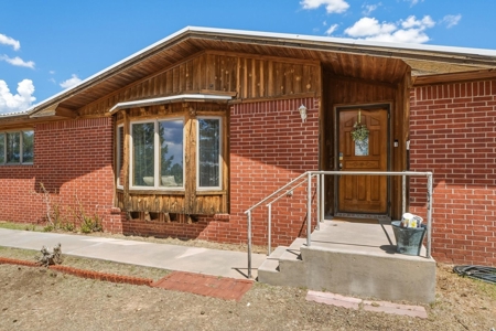 6.7 Acre Horse Property for Sale in Moriarty NM with Views - image 3