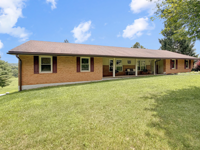 Brick Ranch for Sale in Copper Hill VA - image 15