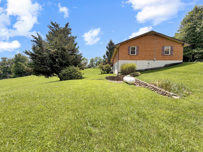 Brick Ranch for Sale in Copper Hill VA - image 16