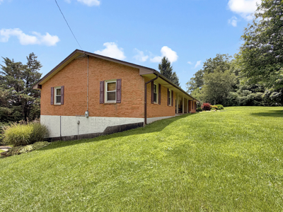 Brick Ranch for Sale in Copper Hill VA - image 11