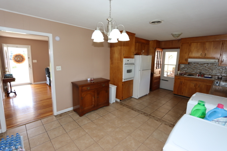 Brick Ranch for Sale in Bristol VA - image 24